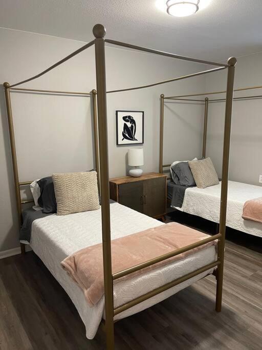 The Irene - 2 Bedroom Apt In Quilt Town, Usa Hamilton Luaran gambar