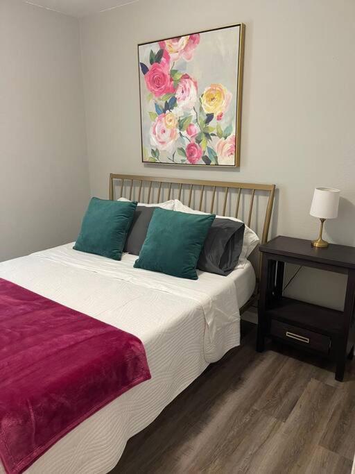 The Irene - 2 Bedroom Apt In Quilt Town, Usa Hamilton Luaran gambar