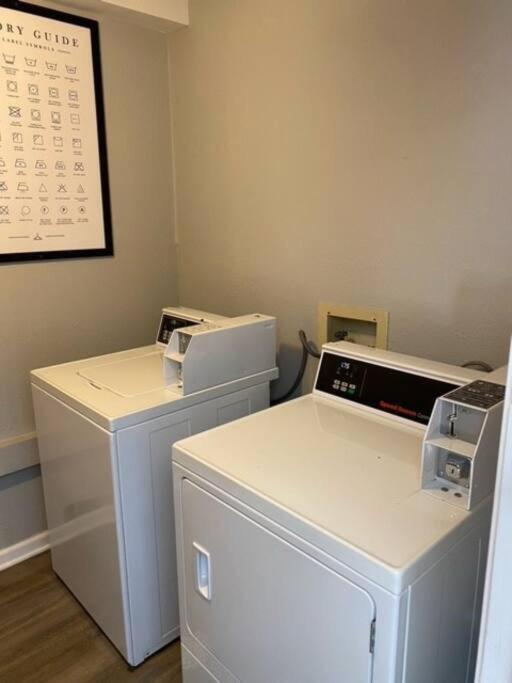 The Irene - 2 Bedroom Apt In Quilt Town, Usa Hamilton Luaran gambar